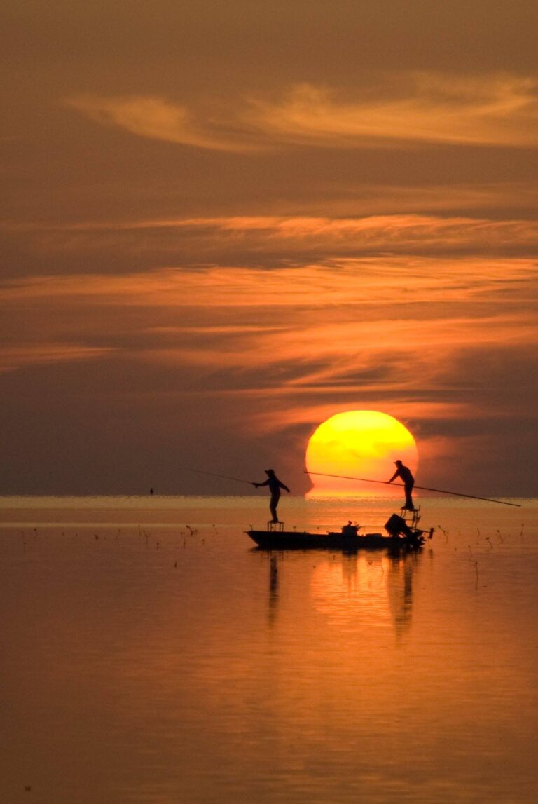 Bryon Chamberlin poling for bonefish.