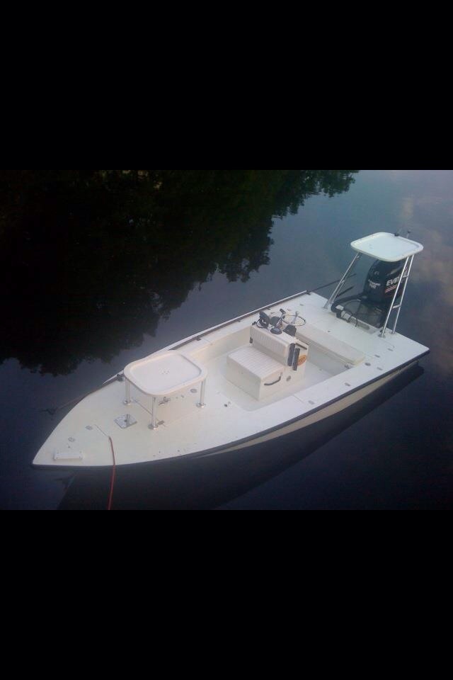 Captain Ian Devlin's 1999 Lake & Bay Palm Beach 17'6" 2008 Evinrude ETEC 150 H.O.