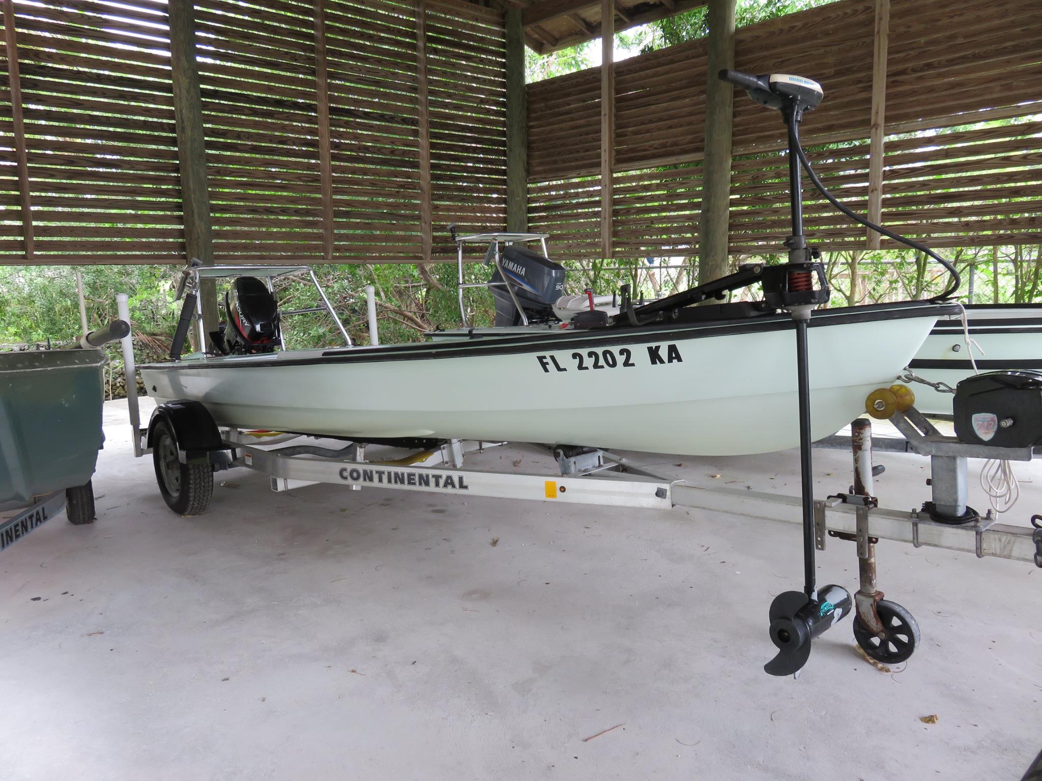 Hell's Bay Boatworks Whipray 16