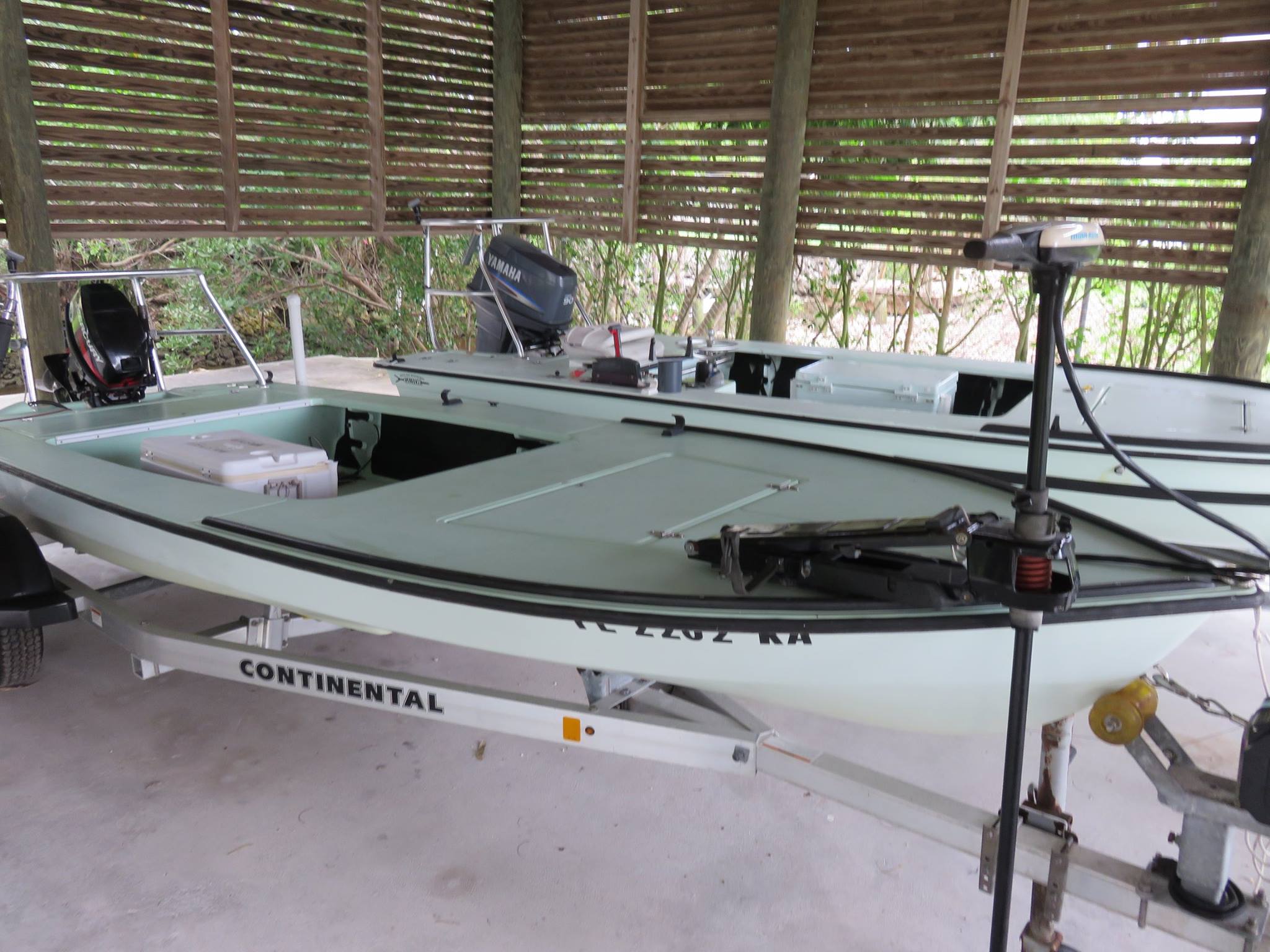 Hell's Bay Boatworks Whipray 16