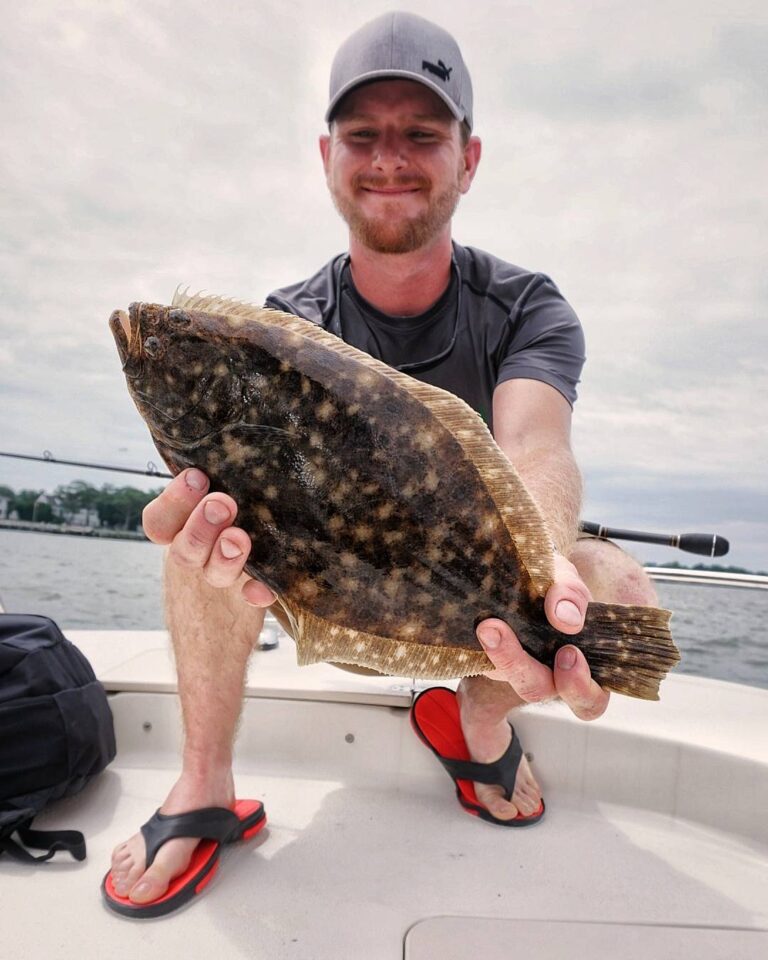 Flounder Fish CATCHING around Docks & Piers Tips