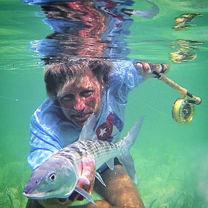 Underwater bonefish release