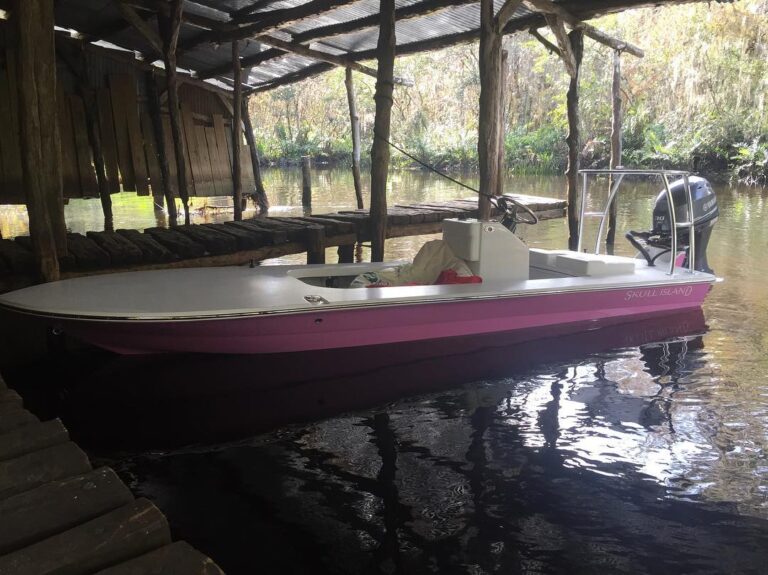 Skull Island Skiff Pink Edition