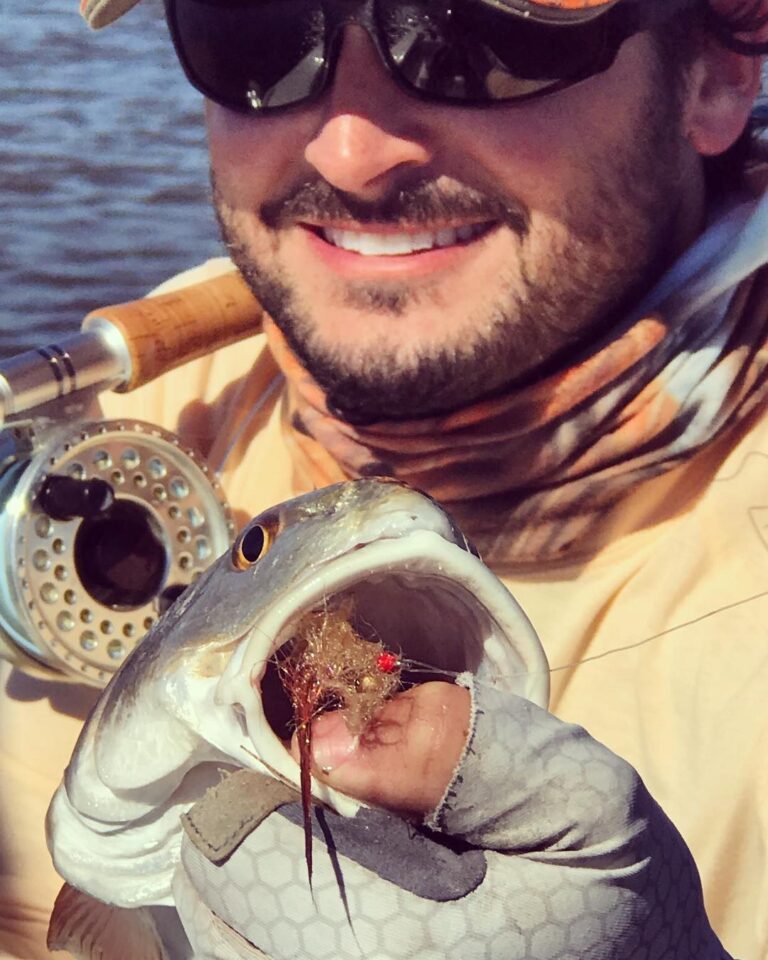 Modified redfish crack flies.