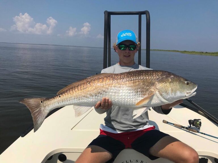 @kylehasenfus_ with a nice red on a @hellsbayboatworks