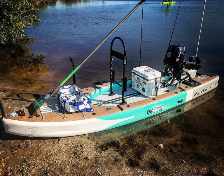 Nicely rigged inflatable micro skiff.