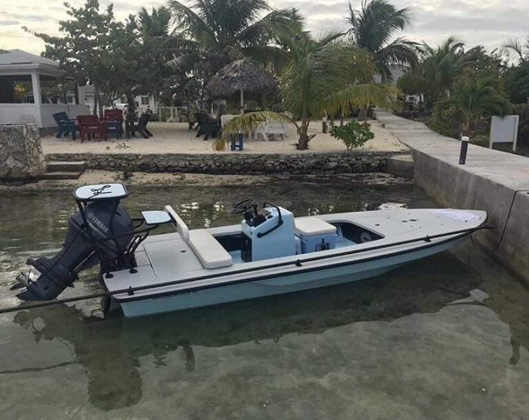 Chittum Snake Bight 18 skiff