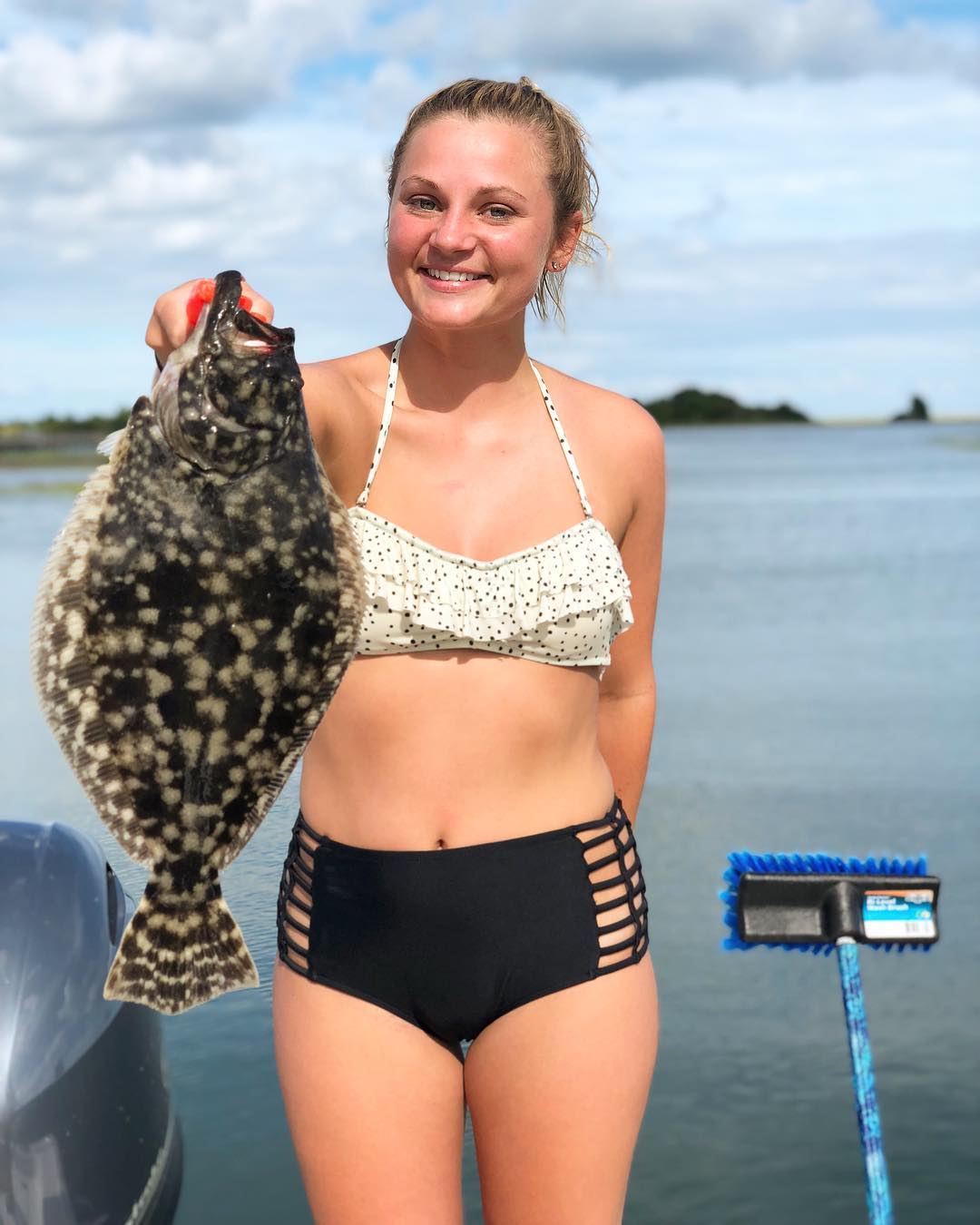 It’s always a treat to share in the enjoyment of someone’s first flounder! •
•
•