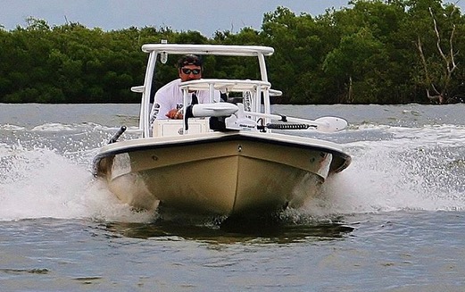 @bossmanboats always looks great on the run!