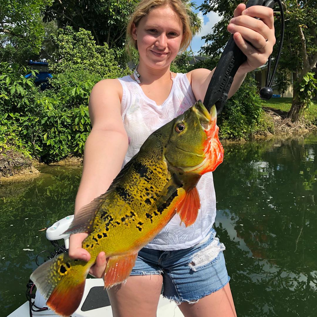 Fun day on the water with my new friends from North Dakota  Fish on! 
        gu