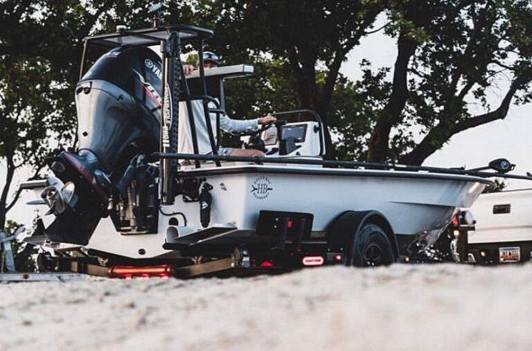 @irisoutdoorsco Black out package on the Hells Bay Marquesa looks so aggressive!…