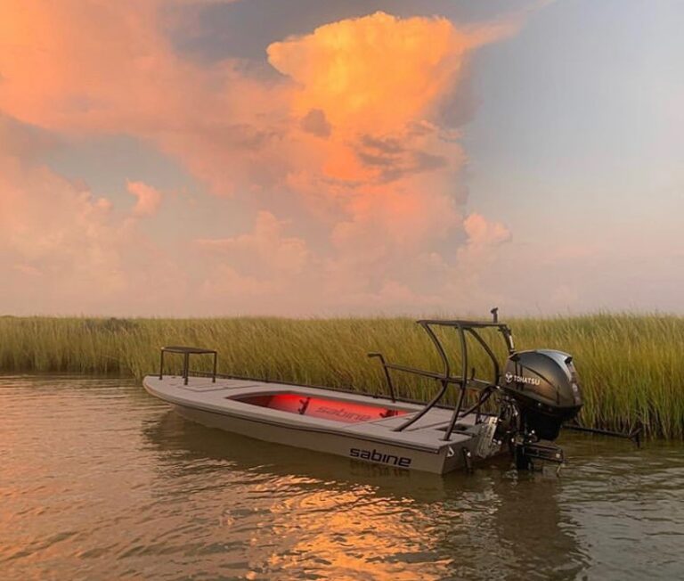 @sabineskiffs sunsets and LEDs on the skiff go great together!