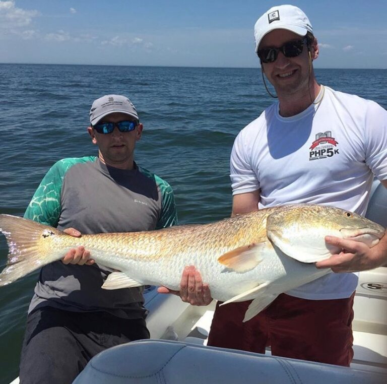 @jdrewbailey holding up 48” of red! Try to top that

DM / tag us in your pics!
…