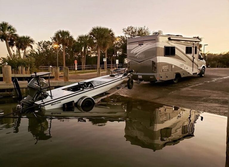 @licking_tails towing the Waterman out! What do you use to drop your skiff in?

…