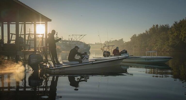 @mcflyfishing early morning with the buddies is the best way to do it  DM / tag …