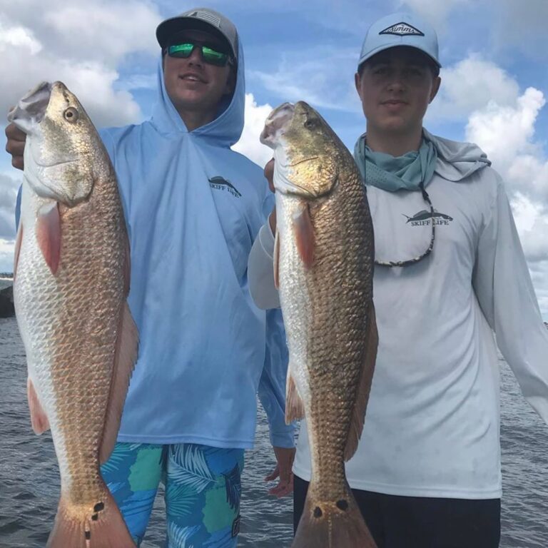 @jake_holeva & @keagan56 doubled up on the redfish rocking their Skifflife hoodi…