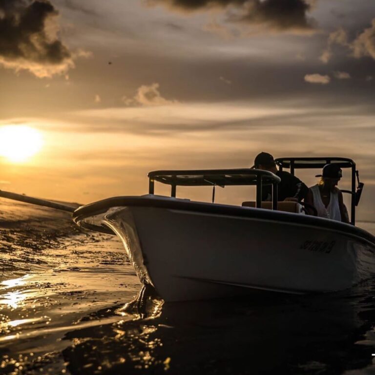 @bonefishboatworks awesome shot of the Bohemian 17!

DM / tag us in your pics!
D…