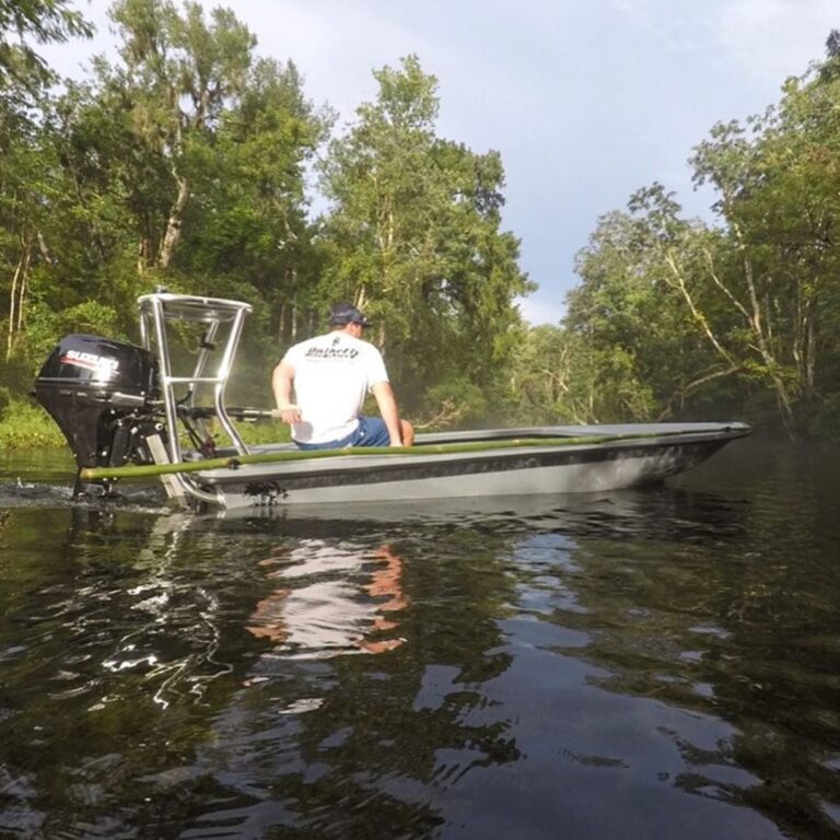 @ontheflyjackplates loaded up on a gorgeous South Dade Skiff!

DM / tag us in yo…