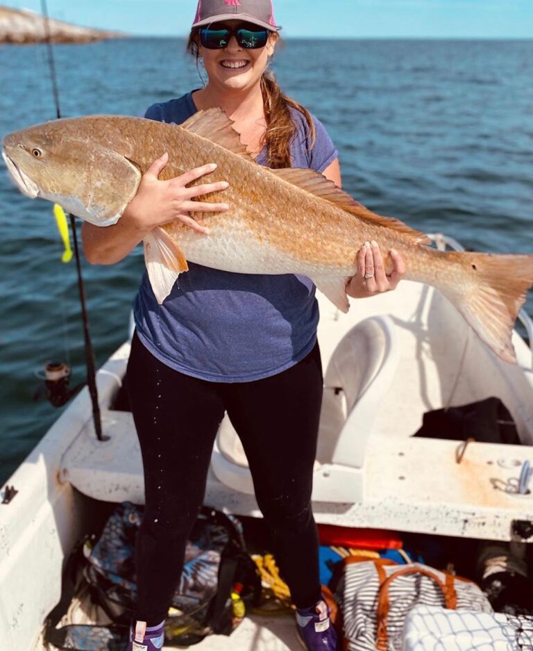 @tiffany.santoro reeling in a more than impressive redfish!! How many inches?

D…