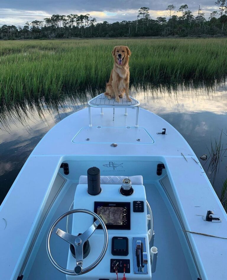 @isaacfloyd_ out with his redfish spotter on the Beavertail!

DM / tag us in you…