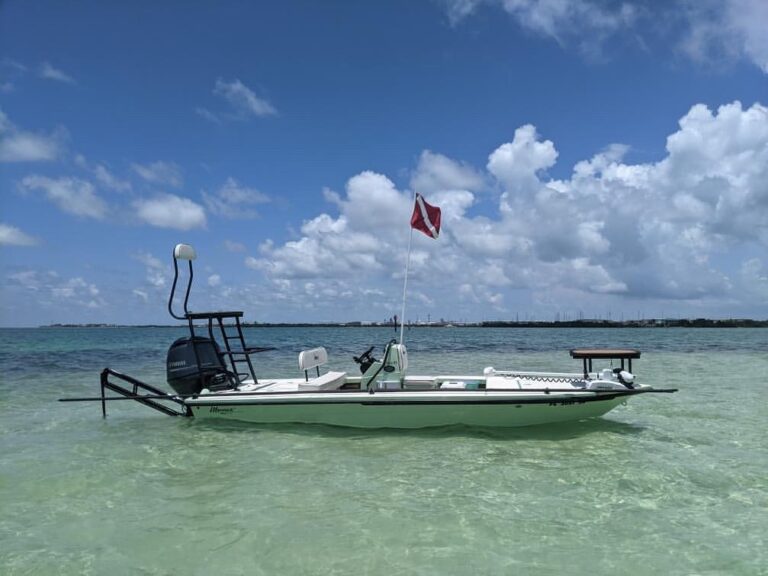 @6_bugs_limit doing some lobstering in the Keys on the Maverick!