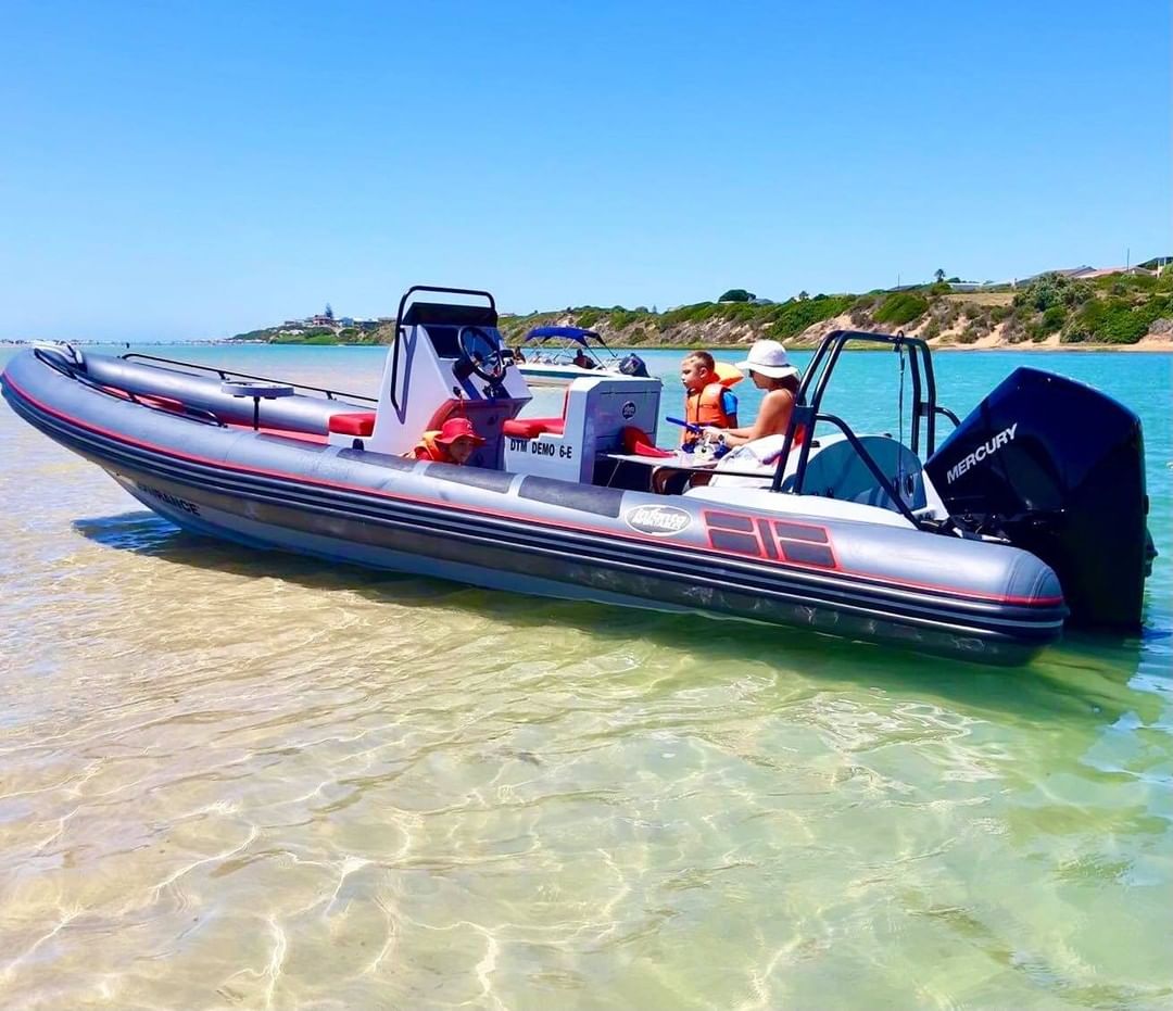 Go boldly and discover the world with Mercury FourStroke.

  Boats
.
Osez l’aven