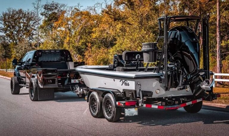 @vtechboats this is a pretty hard truck & skiff combo to beat!

DM / tag us in …