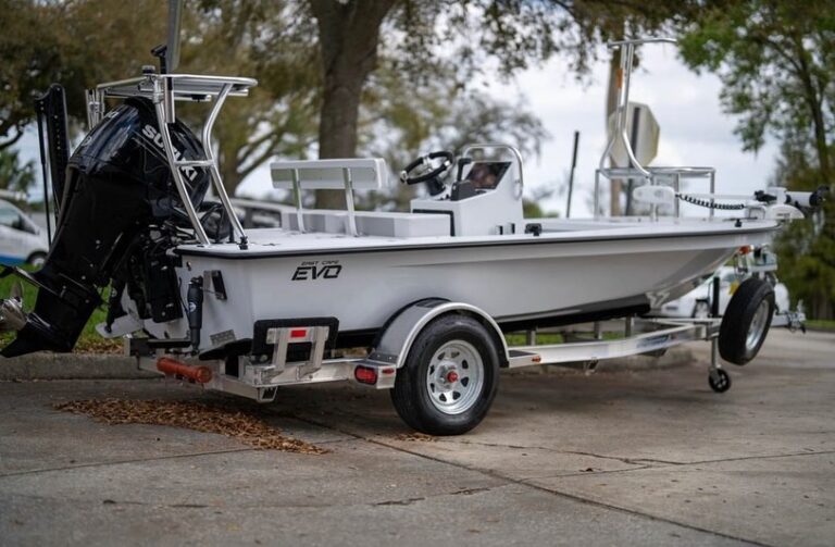 @eastcapeboats Evo sitting pretty in all it’s glory!

DM / tag us in your pics…