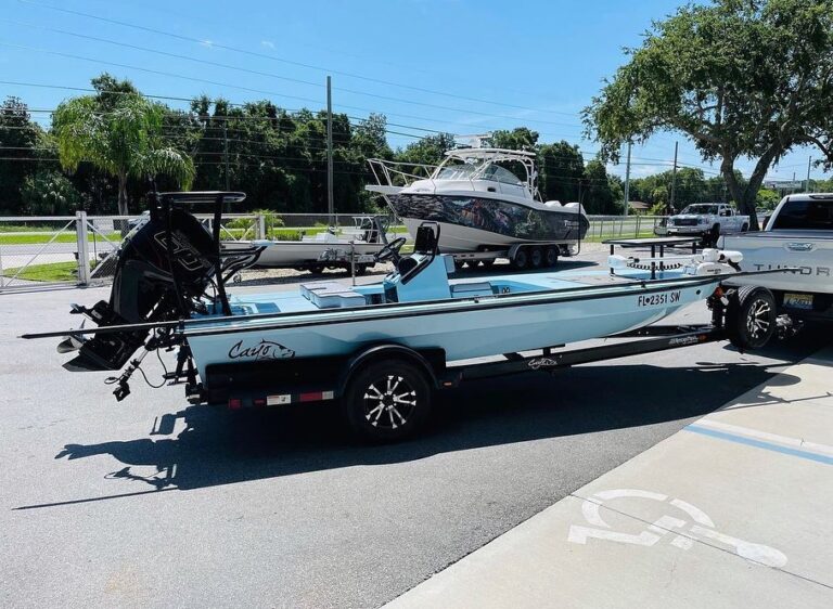 Swipe  for more of this gorgeous Carbon Fiber Edition Cayo that @skiffshop has! …