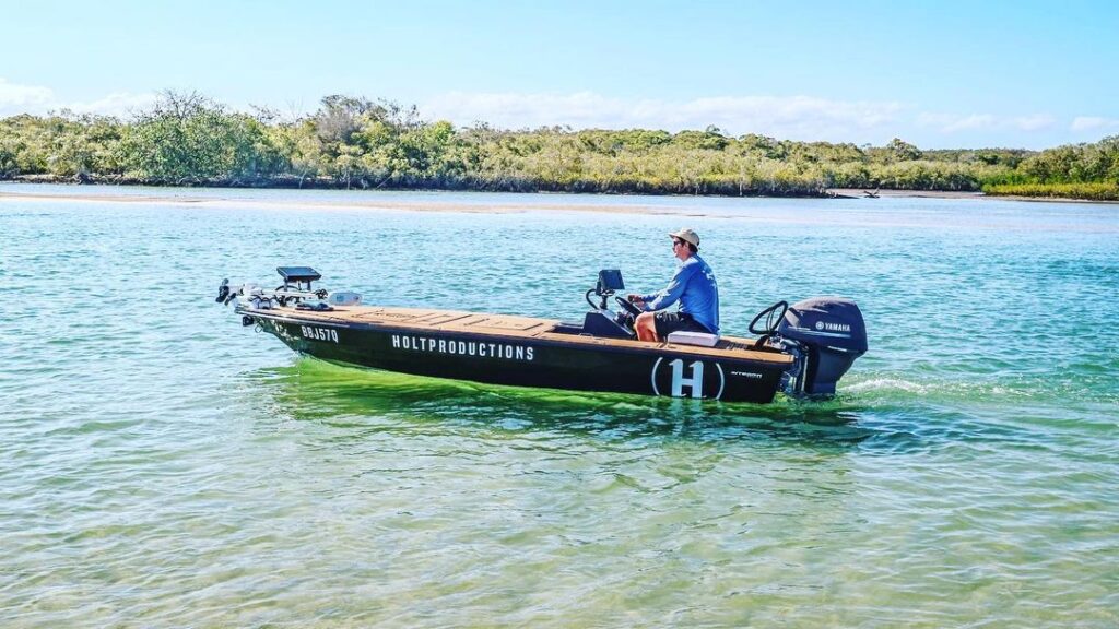 4800 custom built skiff doing its thing.