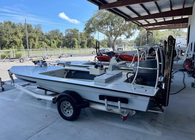 @skiffshop putting in work on this gorgeous Hells Bay Guide!  