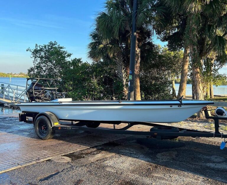 That Challenger 18 side console from @chittum_skiffs  DM / tag us in your pics!…