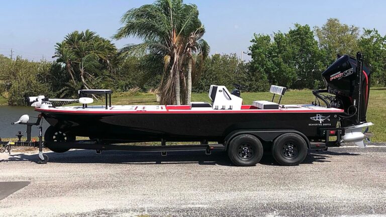 Lightning Strikes with the Latest Beavertail Skiff